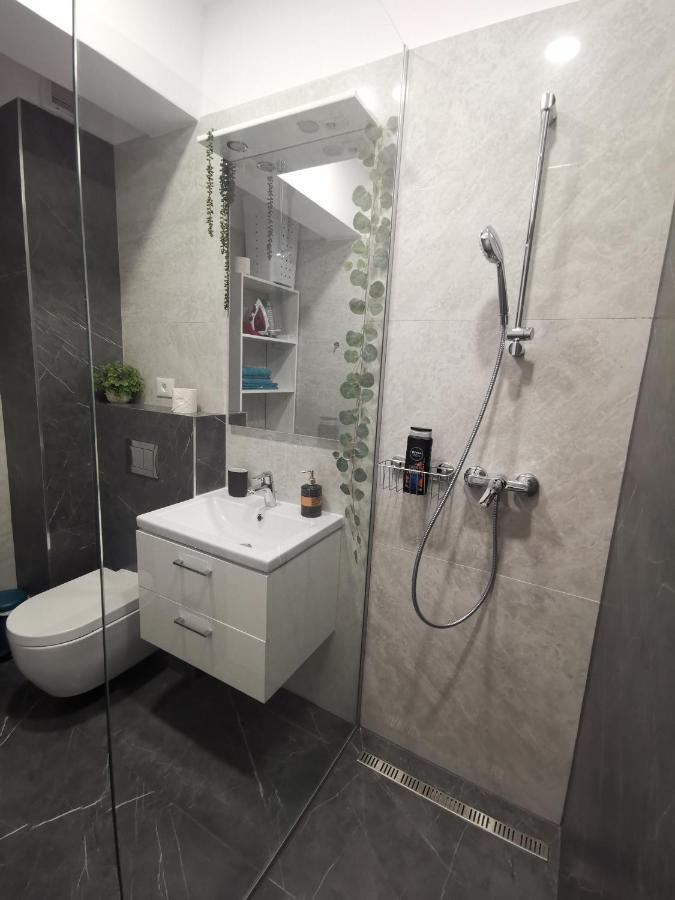 Sunset Bucharest Rebreanu Apartamento Exterior foto