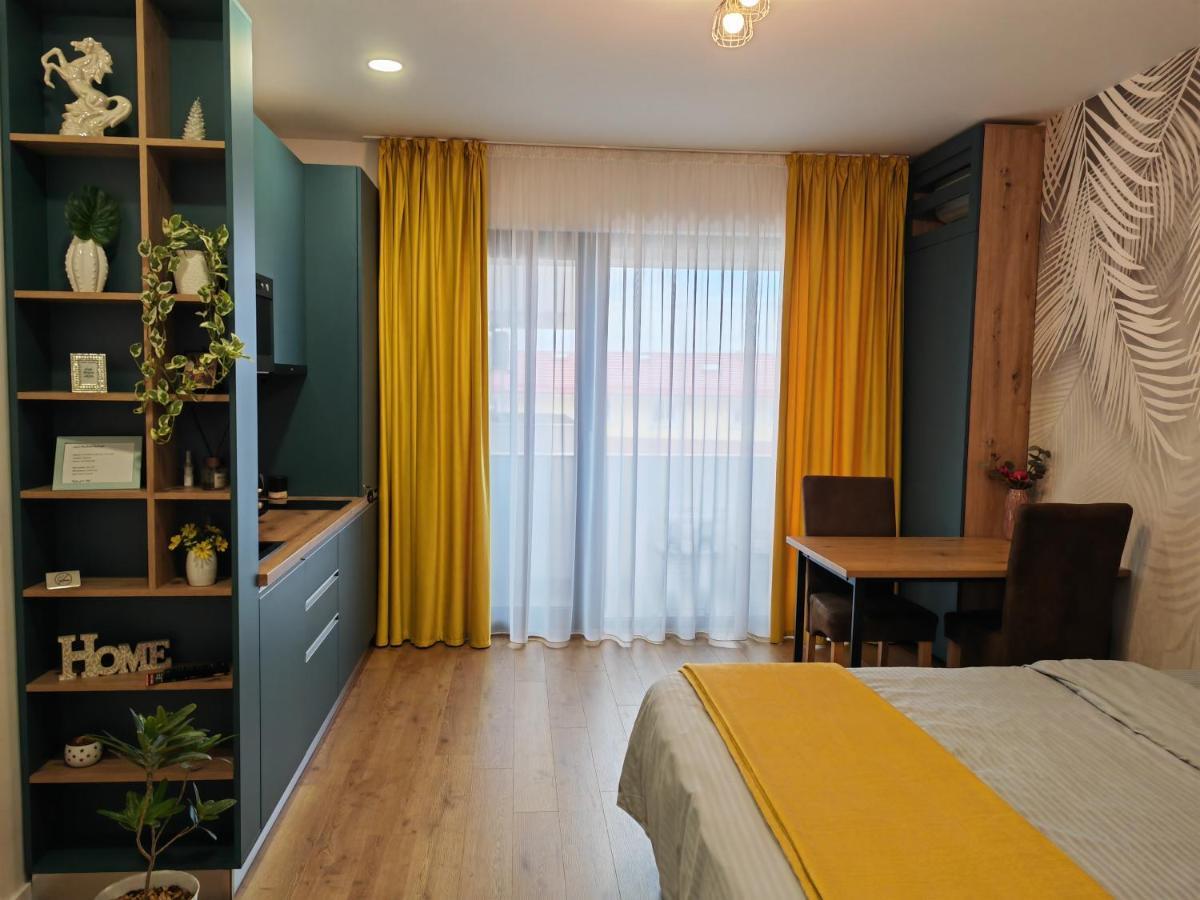Sunset Bucharest Rebreanu Apartamento Exterior foto